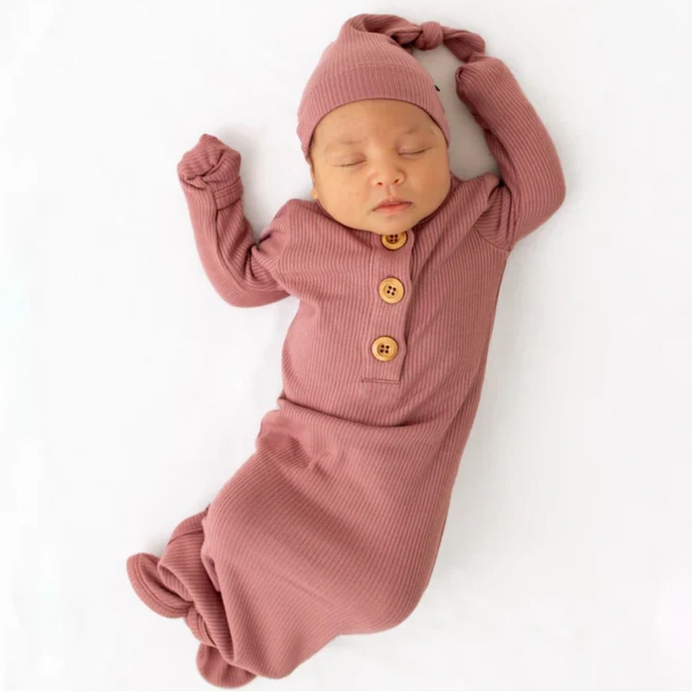 Kyte Baby ribbed knotted gown
